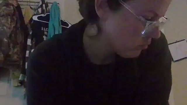 Snapshot of velvetta_ chatting on March 2025 05:29:02 PM velvetta online show from March 2025 05:29:02 PM