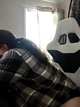 Snapshot of velvetta_ chatting on March 2025 03:39:01 PM velvetta online show from March 2025 03:39:01 PM