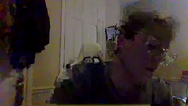 Snapshot of velvetta_ chatting on March 2025 04:51:01 PM velvetta online show from March 2025 04:51:01 PM