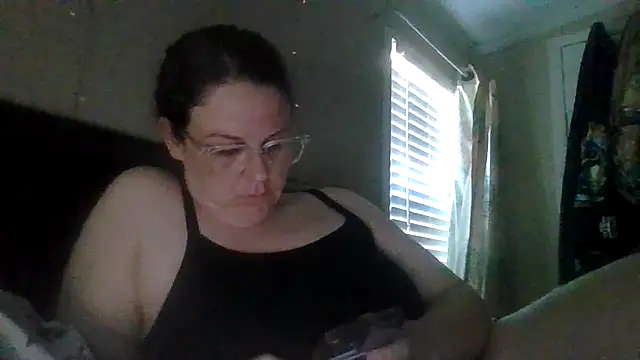 Snapshot of velvetta_ chatting on November 2025 07:46:02 PM velvetta online show from November 2025 07:46:02 PM