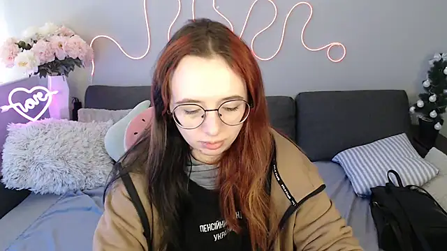 Mini Diva online show from February 2026 09:08:01 AM