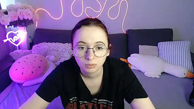 Mini Diva online show from July 2026 08:28:02 AM