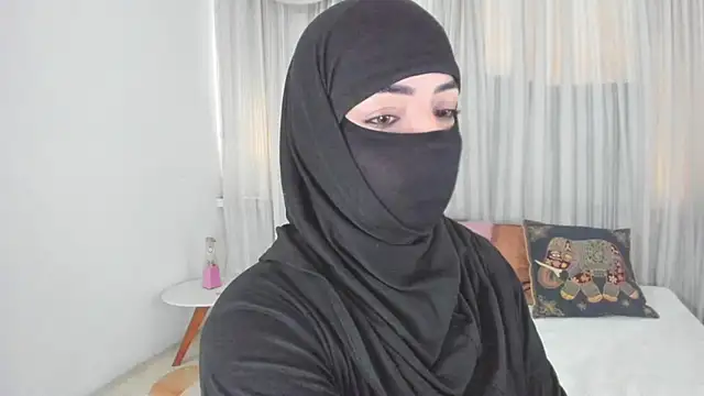 Snapshot of Uzra_hayed chatting on May 2026 11:37:01 AM Uzra hayed online show from May 2026 11:37:01 AM