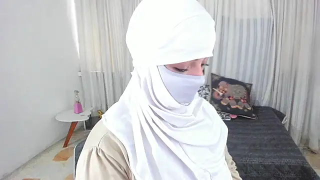 Snapshot of Uzra_hayed chatting on May 2026 02:13:02 PM Uzra hayed online show from May 2026 02:13:02 PM