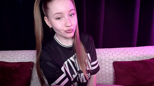 SindiWatsoon online show from March 2025 01:45:01 PM