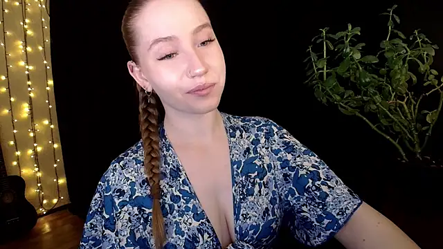 SindiWatsoon online show from October 2025 01:35:02 PM