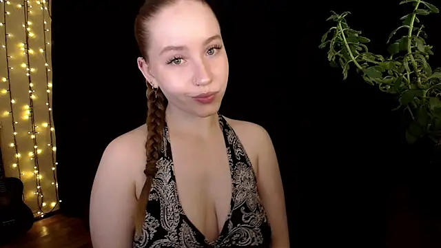 SindiWatsoon online show from October 2025 11:22:01 AM