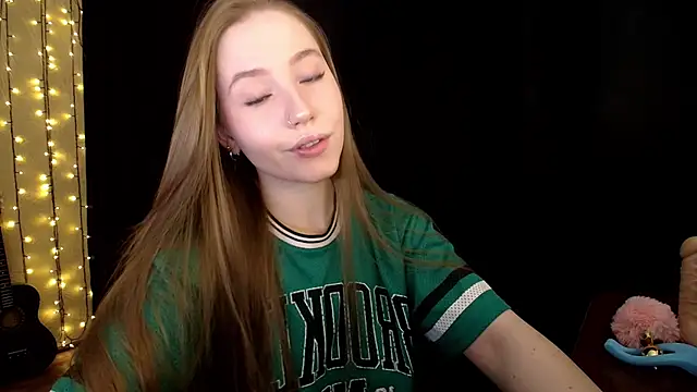 SindiWatsoon online show from December 2025 12:25:02 PM