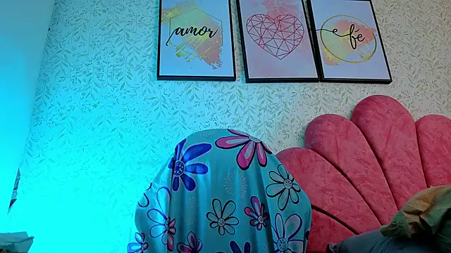 Snapshot of luly_pink chatting on June 2026 05:05:01 AM luly pink online show from June 2026 05:05:01 AM