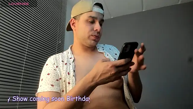 Snapshot of Latin_boy_surprisee chatting on May 2026 12:50:02 AM Latin boy surprisee online show from May 2026 12:50:02 AM