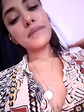 VictoireFeller online show from October 2025 05:04:02 AM