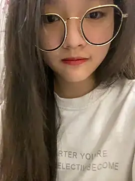 Krixxi22 online show from December 2024 03:35:01 PM