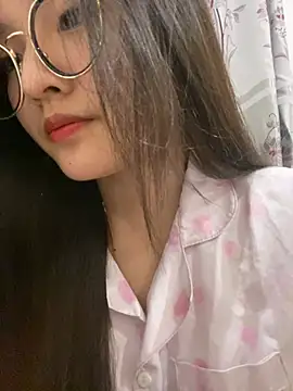 Krixxi22 online show from March 2025 02:56:02 PM