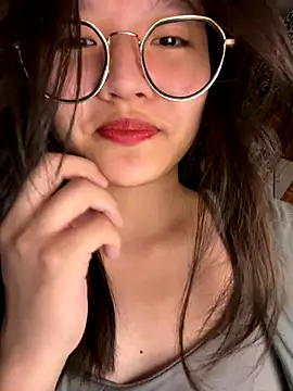 Krixxi22 online show from September 2025 03:22:02 PM