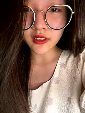 Krixxi22 online show from October 2025 02:14:02 PM