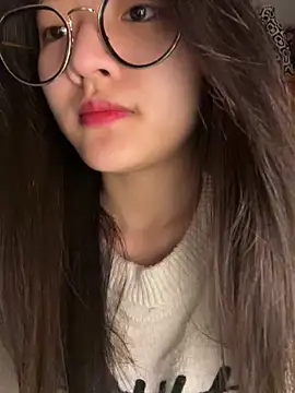 Krixxi22 online show from November 2025 02:05:01 PM