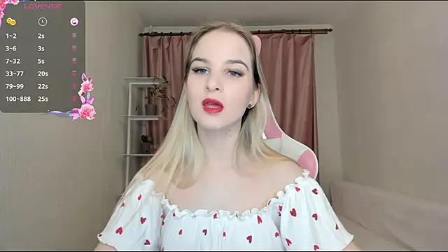 Snapshot of MiraSpaceGirl chatting on January 2025 07:32:01 PM MiraSpaceGirl online show from January 2025 07:32:01 PM