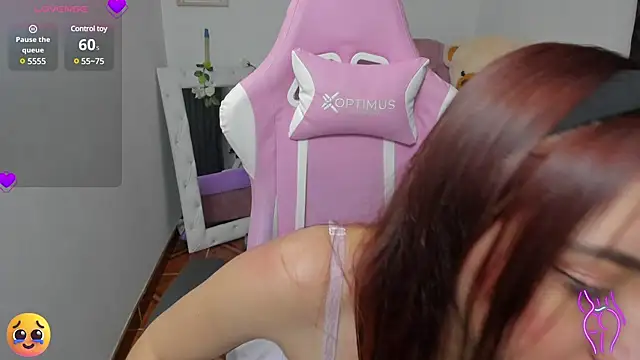 Snapshot of karla_cute01 chatting on February 2025 12:14:01 AM karla cute01 online show from February 2025 12:14:01 AM