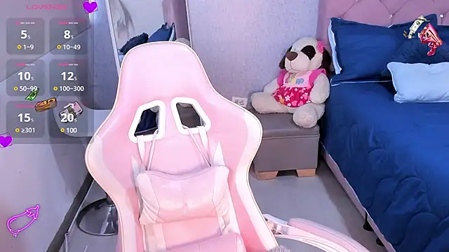 Kenia tompson01 online show from February 2025 09:30:01 PM