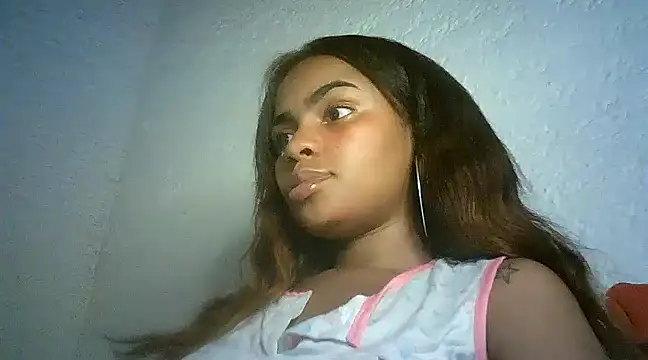 Snapshot of Bellabeltrann chatting on December 2024 07:07:02 AM Bellabeltrann online show from December 2024 07:07:02 AM