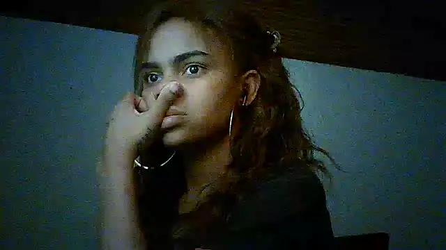 Snapshot of Bellabeltrann chatting on January 2025 03:43:01 AM Bellabeltrann online show from January 2025 03:43:01 AM