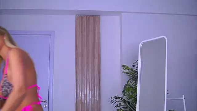 LovingBlondie online show from February 2025 04:46:02 AM