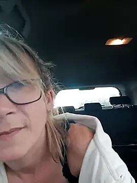 Timide girl2 online show from March 2025 04:18:01 PM