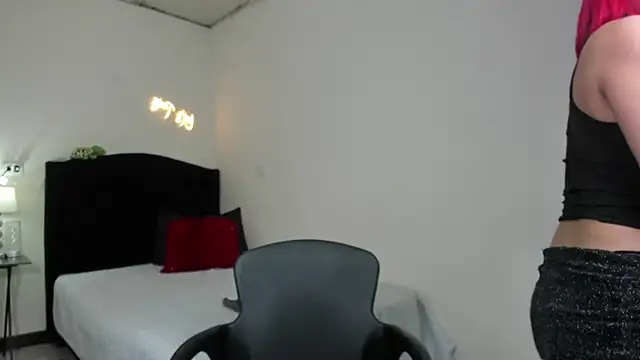 RedQueenMilf online show from March 2025 09:17:01 PM