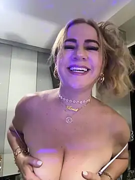 LARIANA RIVERA23 online show from March 2025 03:11:01 AM