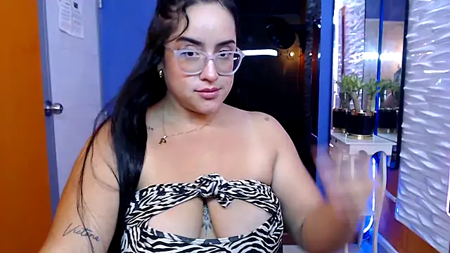 Sofiia davis23 online show from February 2025 04:26:02 PM