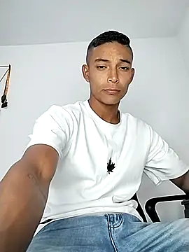 Demiansteven2 online show from September 2025 07:25:01 PM