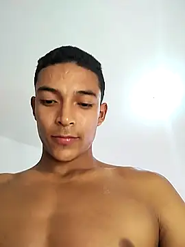 Demiansteven2 online show from February 2026 06:39:01 PM