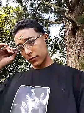Snapshot of Demiansteven2 chatting on May 2026 05:53:02 PM Demiansteven2 online show from May 2026 05:53:02 PM