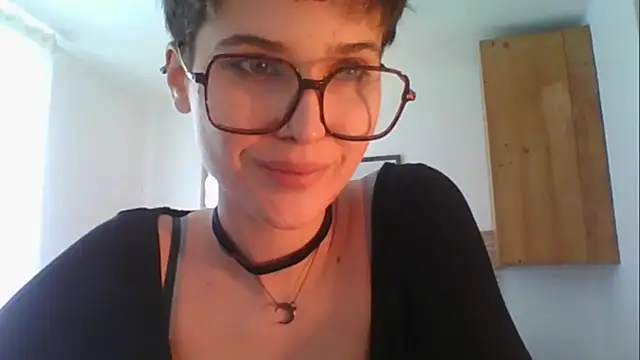 sarah perfect online show from February 2026 03:04:01 PM