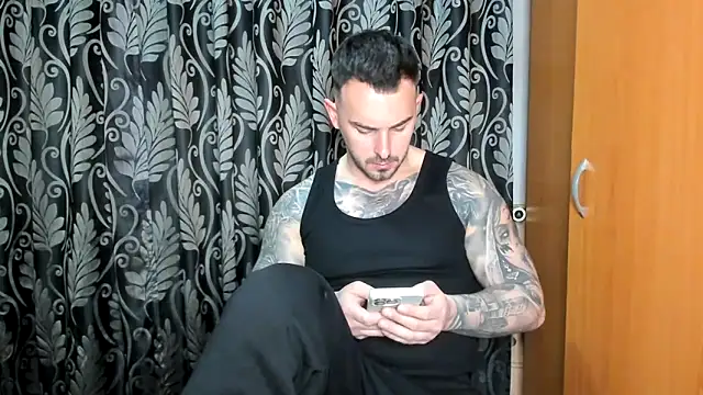 Jonmusclemaster online show from April 2026 07:51:02 PM