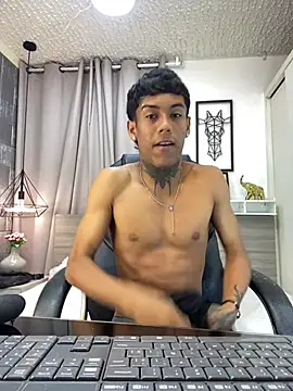 Snapshot of Alan_Cute18 chatting on February 2026 12:43:02 PM Alan Cute18 online show from February 2026 12:43:02 PM