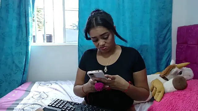 kiara milf  online show from January 2025 09:42:02 PM