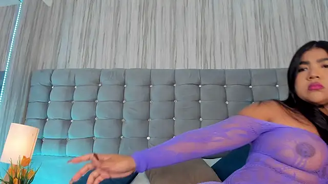 Poacahontasfg online show from October 2025 04:05:01 AM