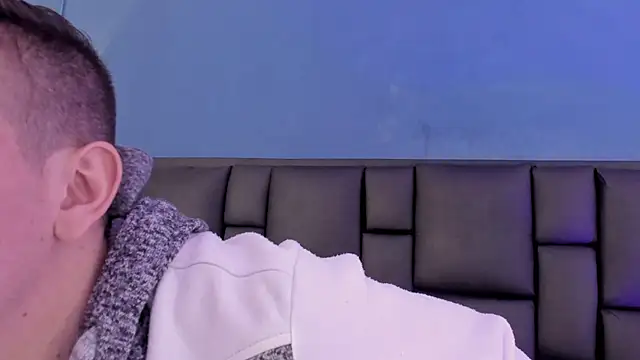 MikaelSlow online show from November 2025 03:39:02 AM