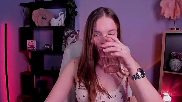 kenzie x online show from December 2024 10:26:02 AM