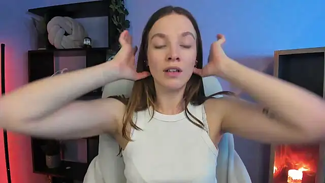 kenzie x online show from February 2025 10:26:02 AM