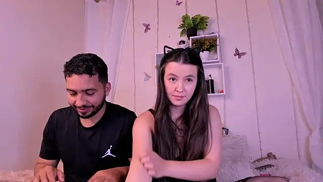 Idara and Edahi01 online show from February 2025 01:44:02 AM