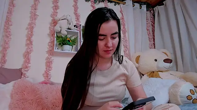 Idara and Edahi01 online show from October 2025 05:00:01 PM