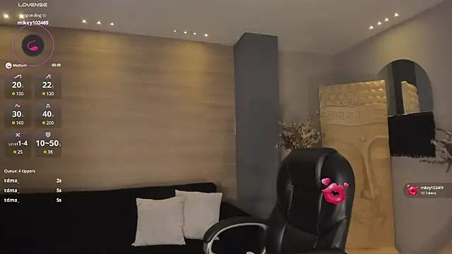 CarolineGraceX online show from January 2025 05:15:01 PM