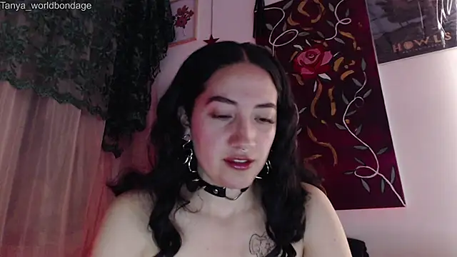 Snapshot of Tanya_WorldBondage chatting on September 2025 11:06:02 PM Tanya WorldBondage online show from September 2025 11:06:02 PM