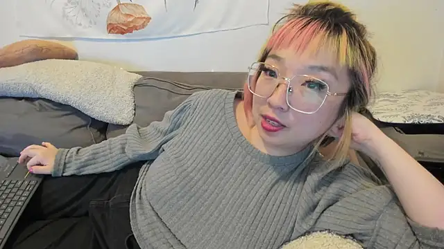 luxgray online show from December 2024 04:40:01 AM