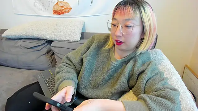 luxgray online show from February 2025 09:25:02 PM