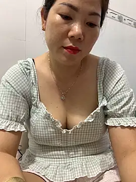 Snapshot of Baby-bigtits chatting on March 2025 06:29:01 AM Baby-bigtits online show from March 2025 06:29:01 AM