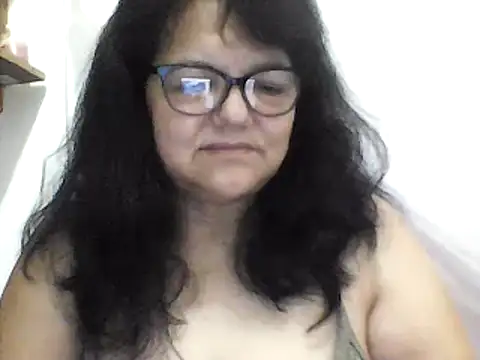 Snapshot of kassandra02 chatting on January 2025 01:51:02 PM kassandra02 online show from January 2025 01:51:02 PM