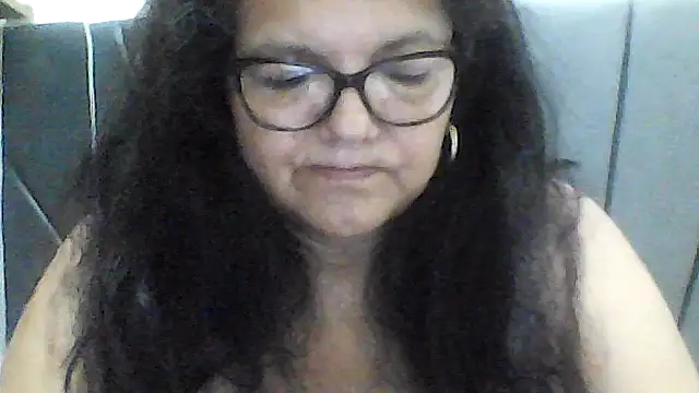 Snapshot of kassandra02 chatting on October 2025 03:45:01 PM kassandra02 online show from October 2025 03:45:01 PM